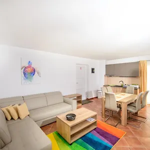 https://plavo-nebo-istra-apartments.in-istria.net